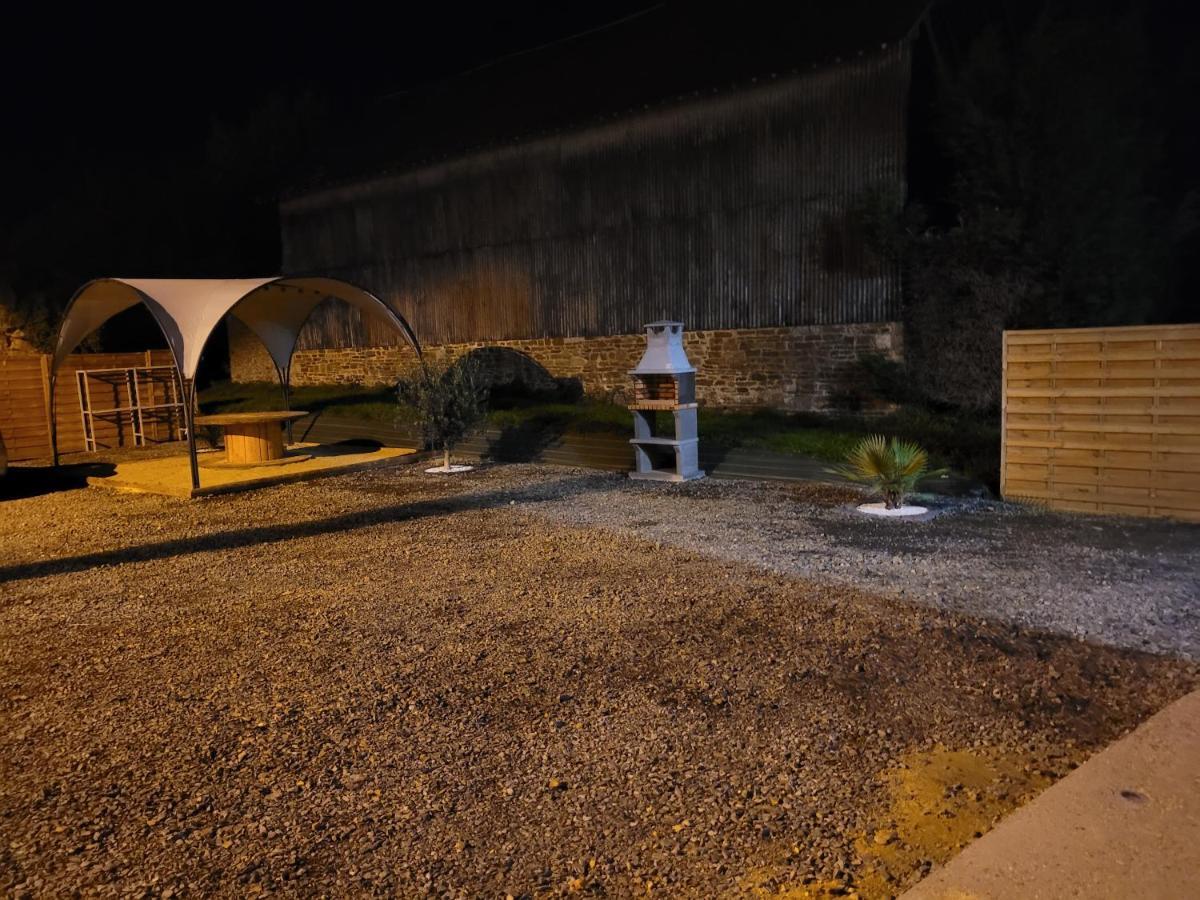 Aux Portes Du Mont Saint-James